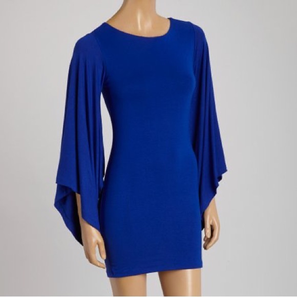 LA Class Dresses & Skirts - LA Class Cape Sleeve Dress